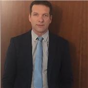 Laureato in Scienze politiche Internazionali